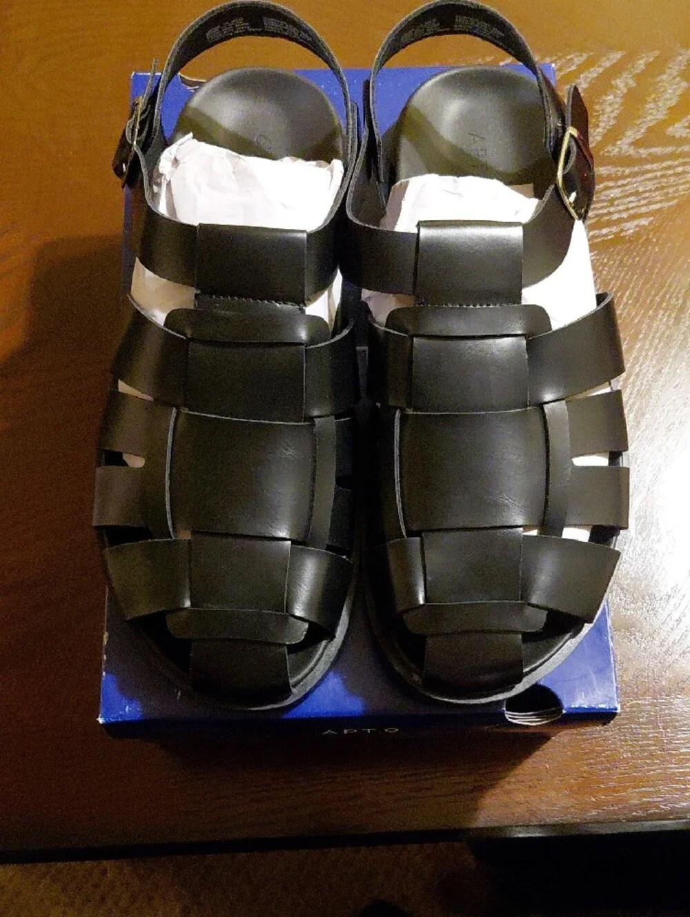 Apt. 9 Black Men's Woven Sandals. New With Box.